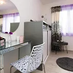Dom wakacyjny Amazing In Novigrad With Sauna Novigrad (Dalmatia)