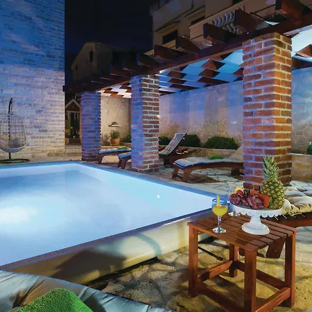 Amazing In Novigrad With Sauna Novigrad (Dalmatia)