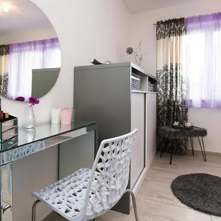 Prázdninový dům Amazing In Novigrad With Sauna Novigrad (Dalmatia)