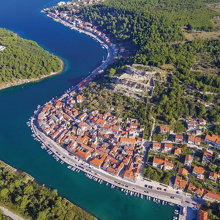 Front In Novigrad With Sauna Hébergement de vacances