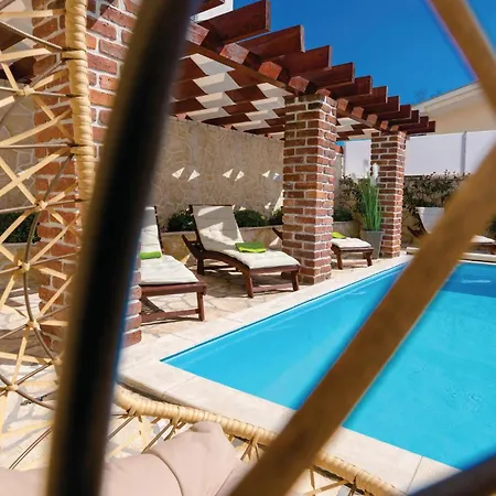Beach Front Home In Novigrad With Sauna Vikendica *