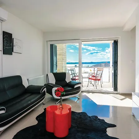 Beach Front Home In Novigrad With Sauna Vikendica *