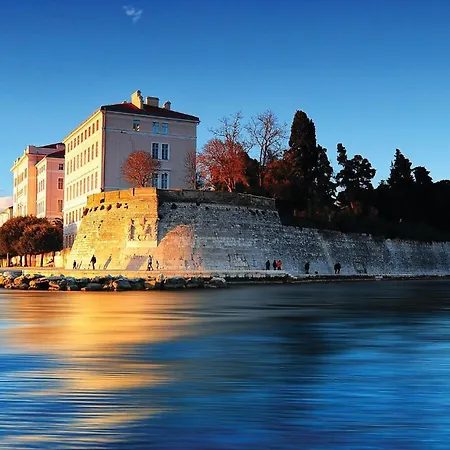Vikendica Beach Front Home In Novigrad With Sauna Novigrad (Dalmatia)