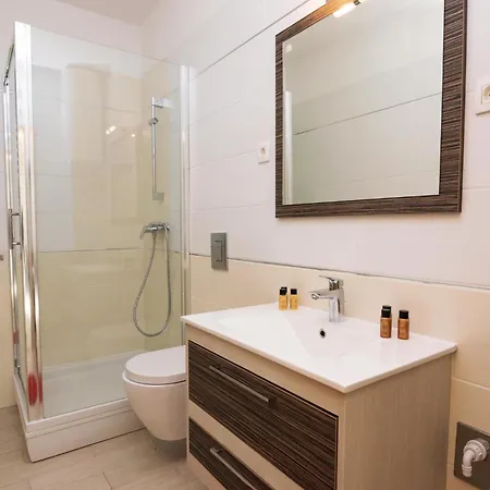 Vikendica Beach Front Home In Novigrad With Sauna
