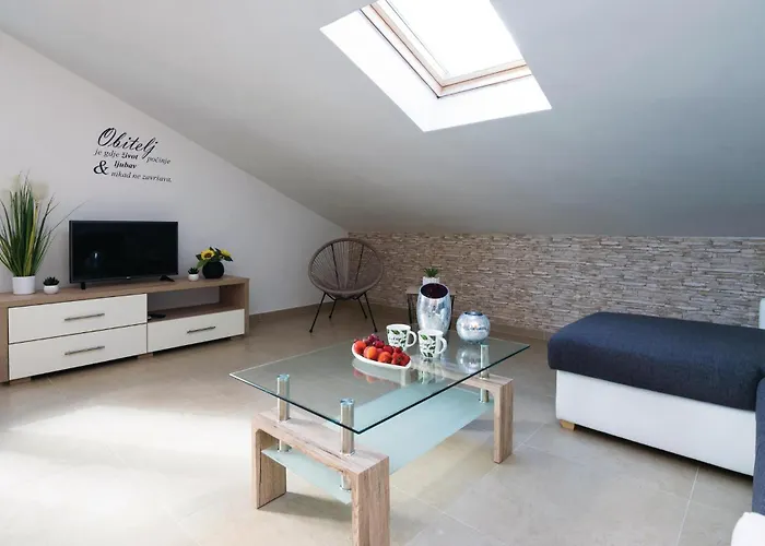 Amazing In Novigrad With Sauna Novigrad (Dalmatia)