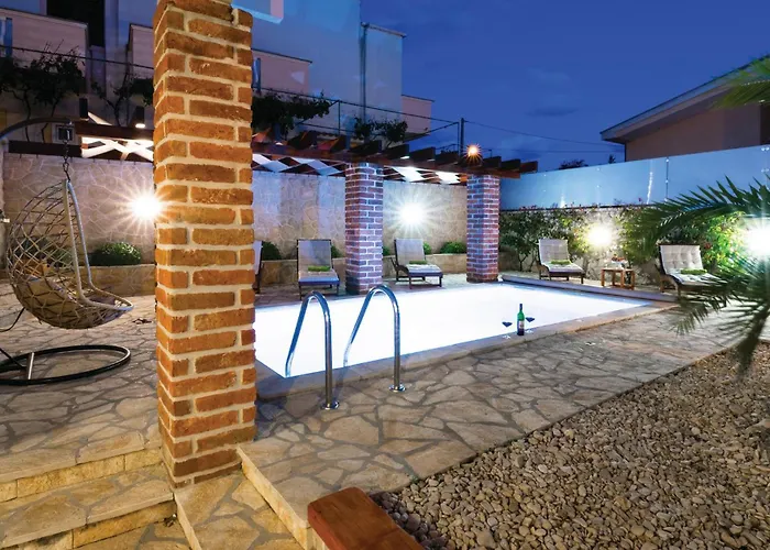 Дом отдыха Amazing Home In Novigrad With Sauna *