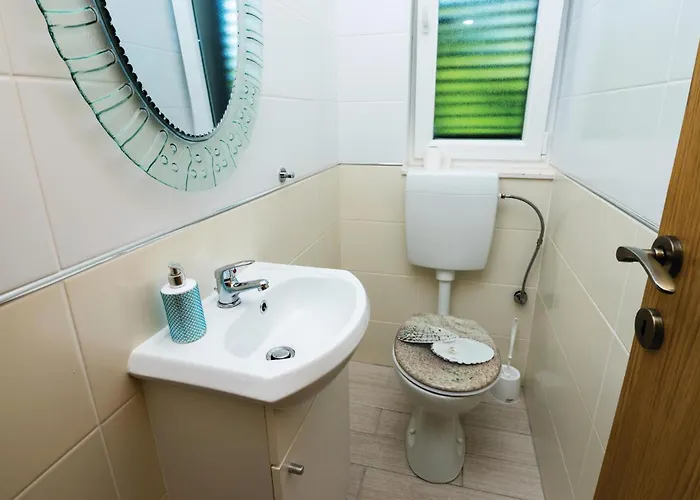 Дом отдыха Amazing Home In Novigrad With Sauna