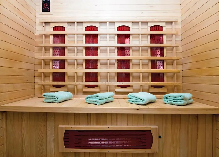 Amazing Home In Novigrad With Sauna Дом отдыха