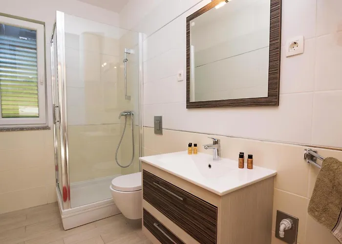 Дом отдыха Amazing Home In Novigrad With Sauna