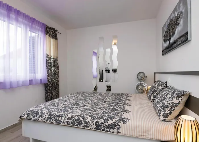 Дом отдыха Amazing Home In Novigrad With Sauna