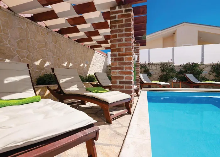 Amazing Home In Novigrad With Sauna Дом отдыха *